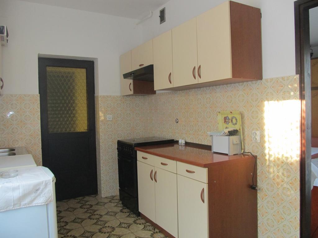 Apartment Razum بولا المظهر الخارجي الصورة